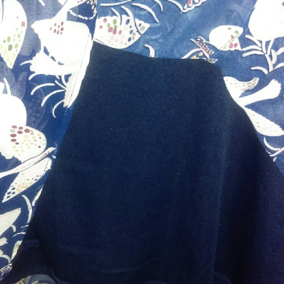 OLD NAVY SKIRT - Picture 3 of 4